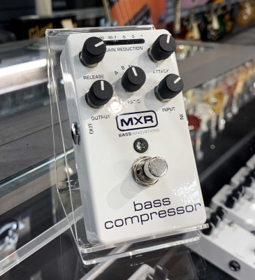 Store Special Product - MXR - M87 - Bass Compressor